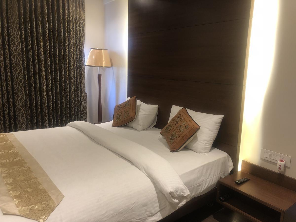 Hotel Shaans Tiruchirappalli Exterior photo